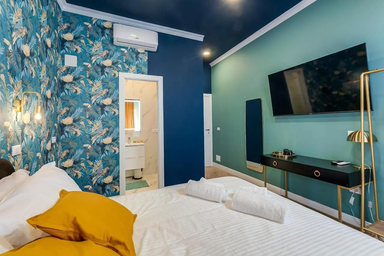 Suri Suites Rome 2*,